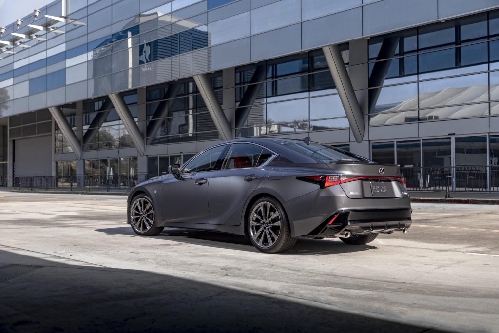 Lexus IS 2023