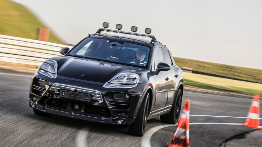 Porsche Macan EV