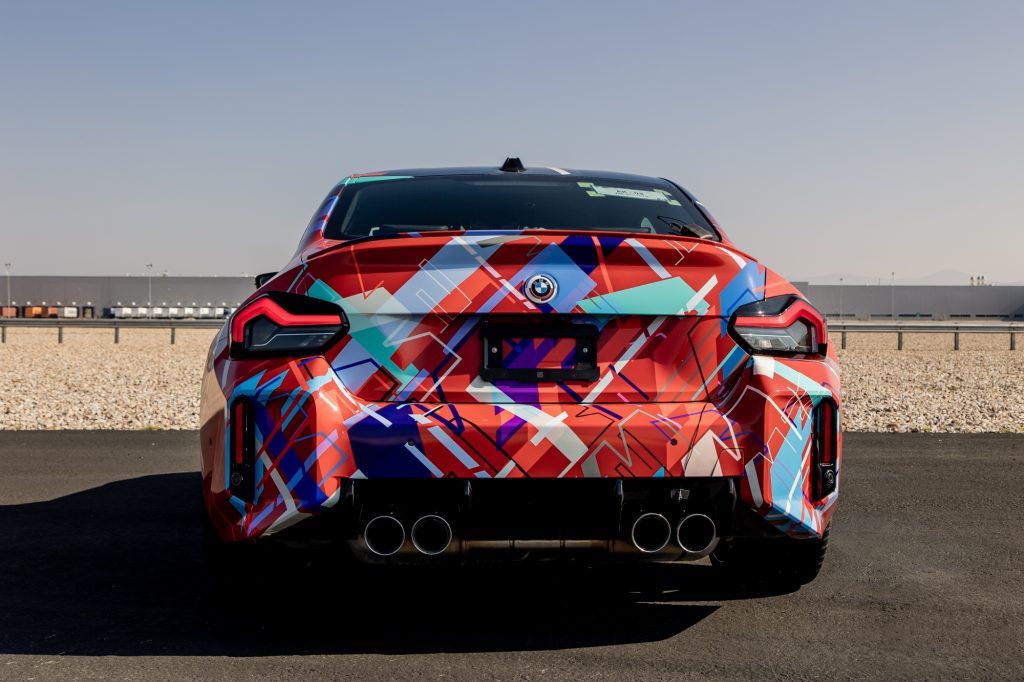 BMW M2 2023 trasera