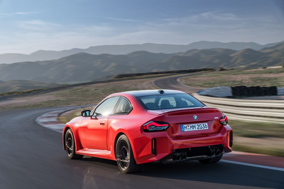 BMW M2 2023 trasera