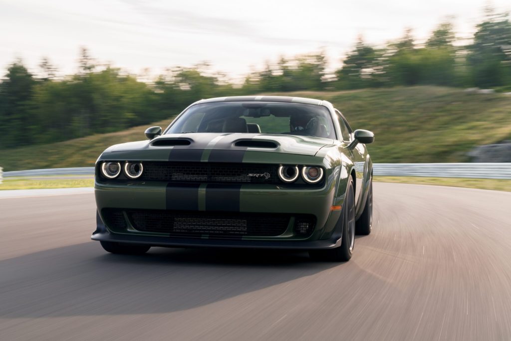 Dodge Challenger Hellcat manual