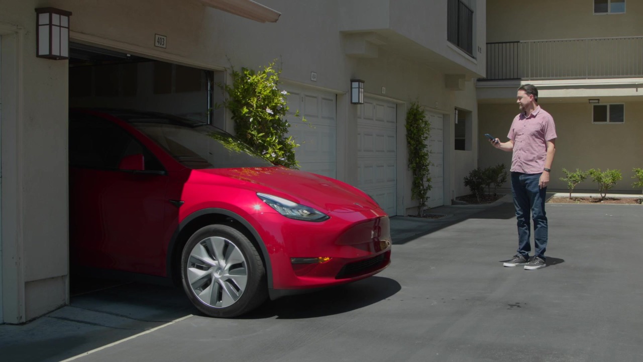 tesla multas summon