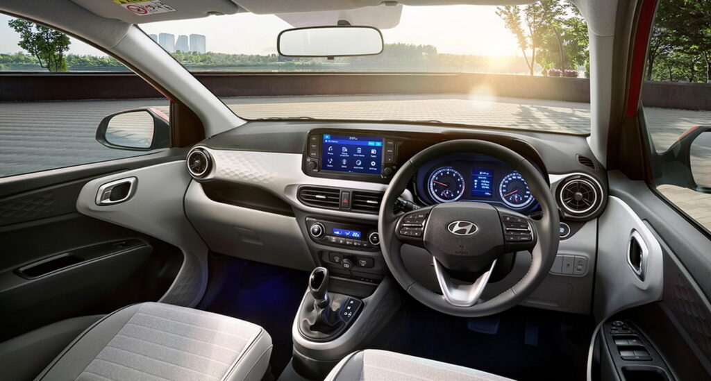 Hyundai Grand i10 HB interior