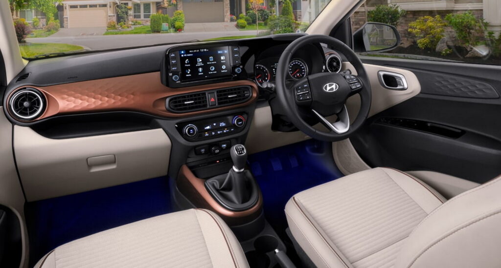 Hyundai Grand i10 SD interior