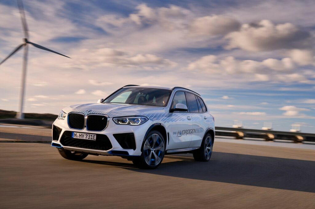 BMW apuesta al hidrógeno con tecnología de Toyota