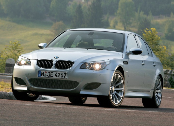 BMW M5 (E60)