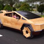 Tesla Cybertruck de madera