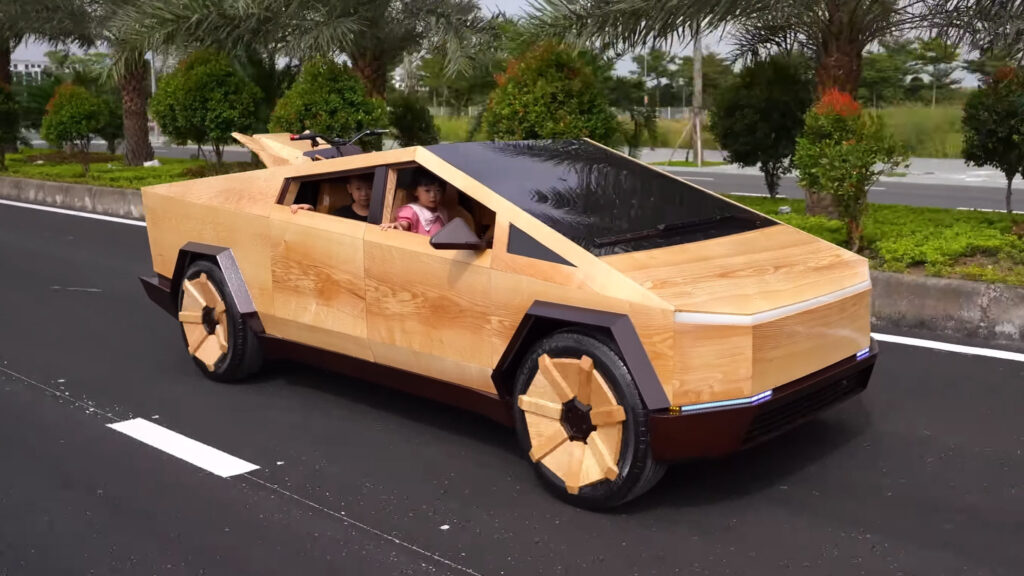 Tesla Cybertruck de madera