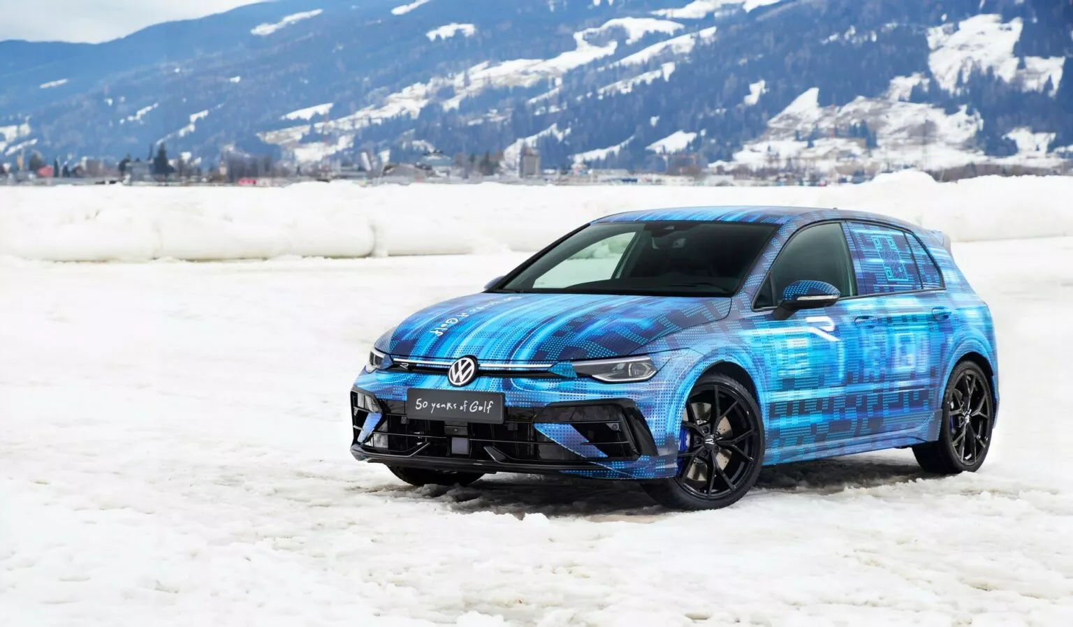 Volkswagen ya enseña al renovado Golf R 2025 Autoanalítica