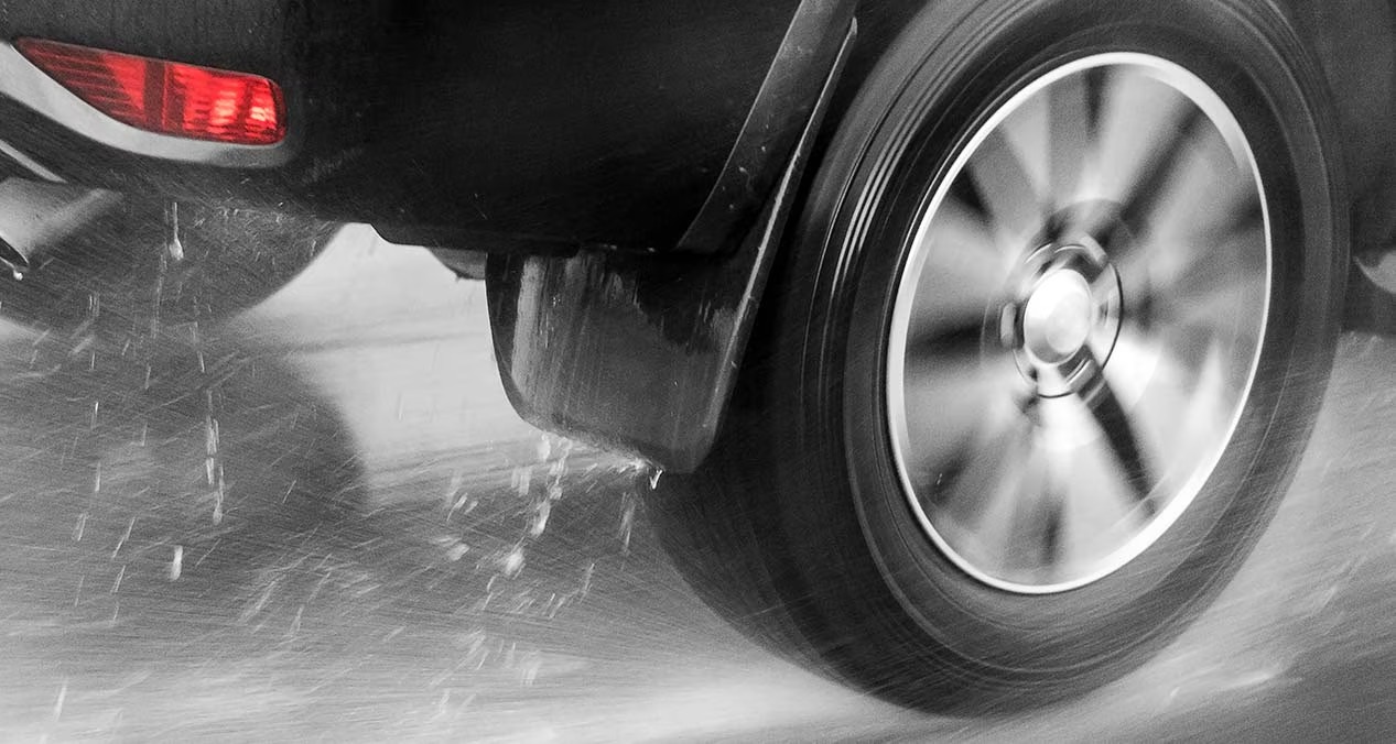 Bridgestone acuaplaneo
