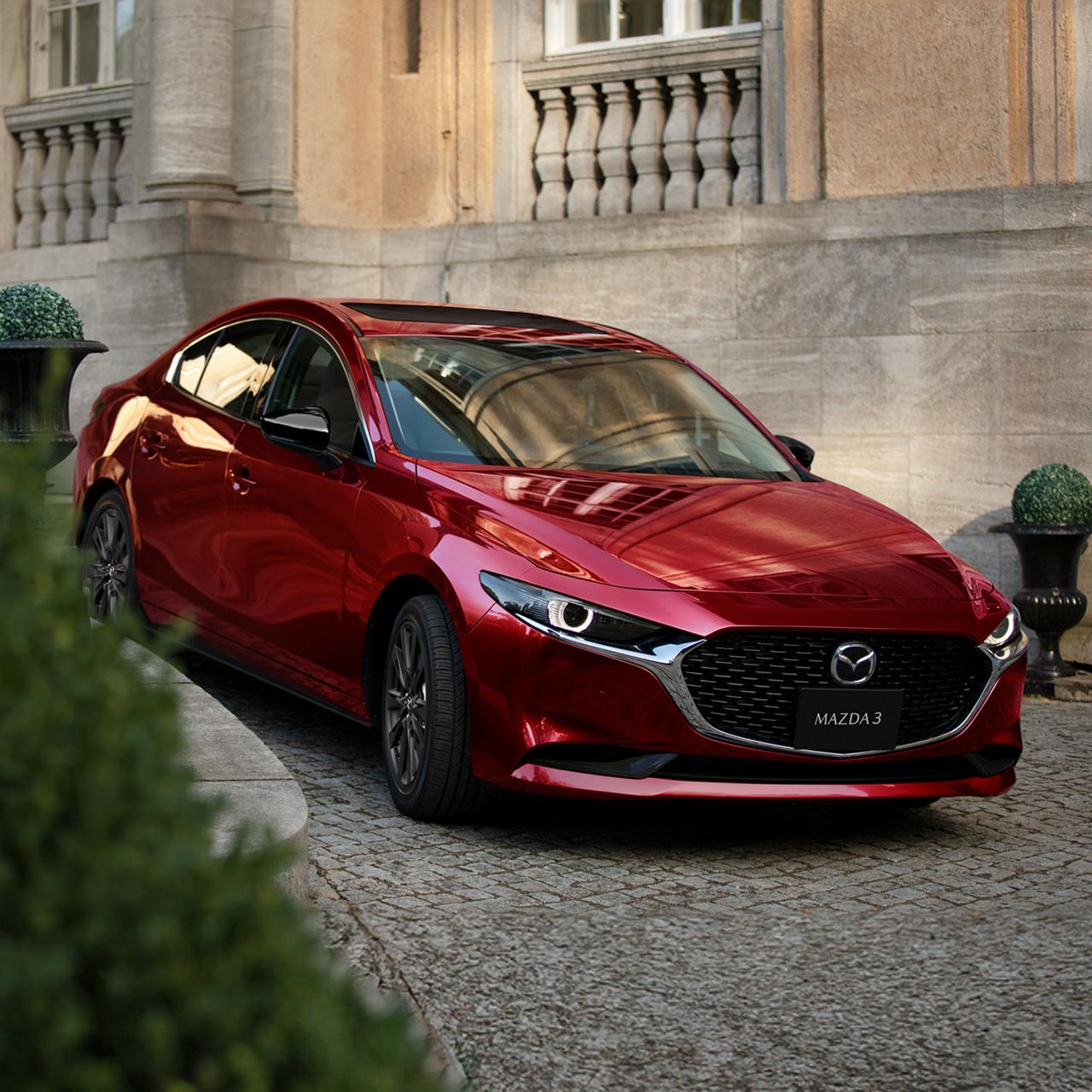 Mazda3 en tono Soul Red Crystal