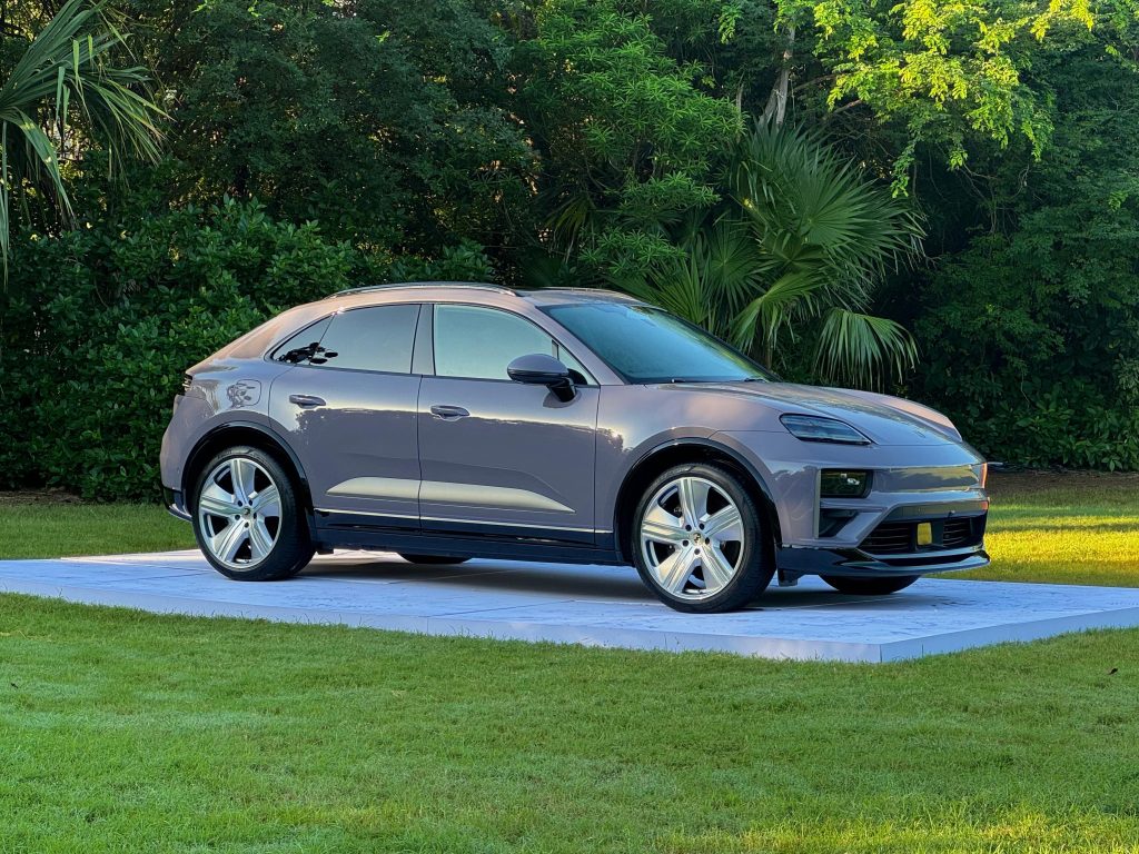 Porsche Macan EV