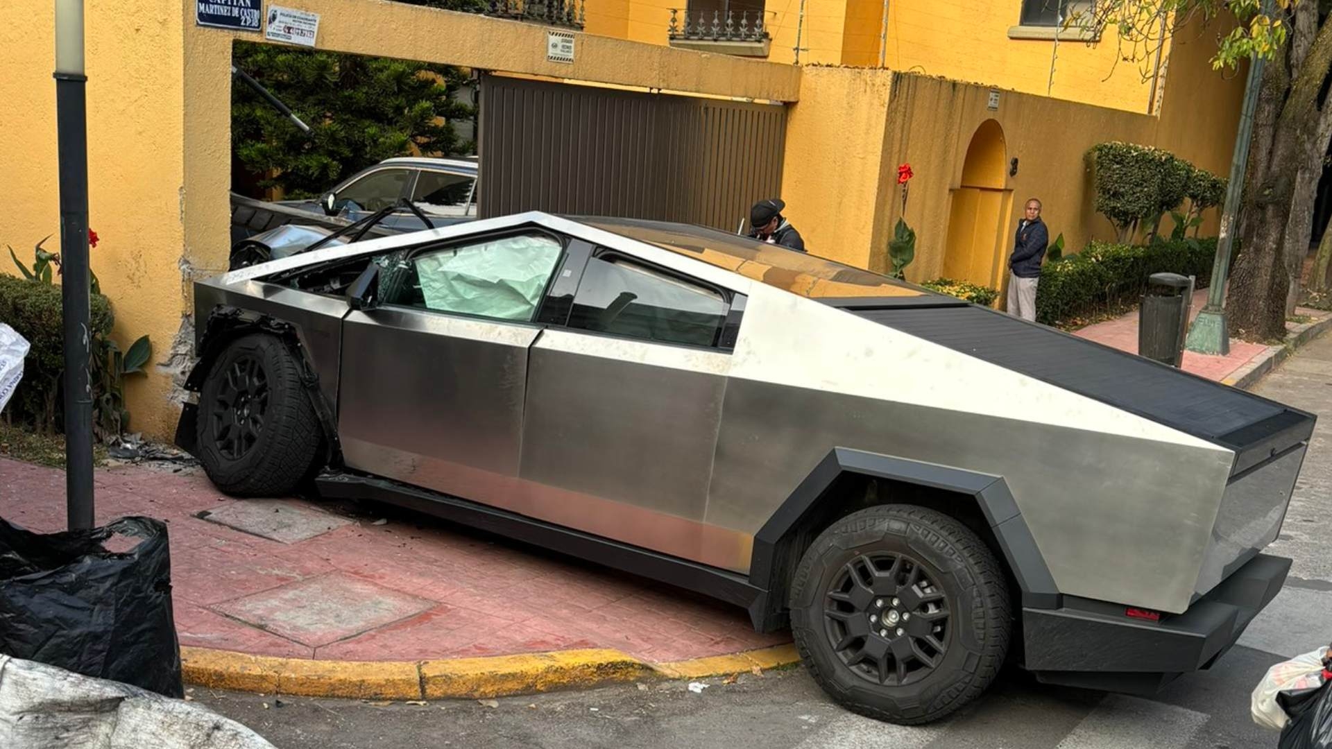 Tesla Cybertruck, uno de los choques que se han registrado en México