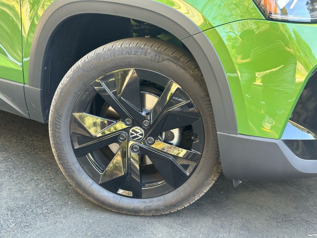 Volkswagen Taos vs Kia Seltos