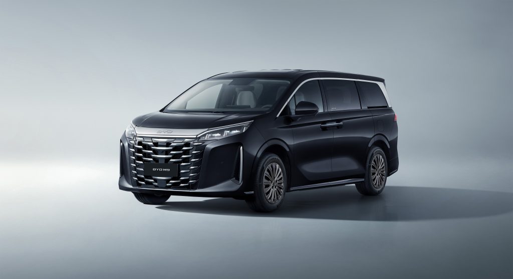 BYD M9
