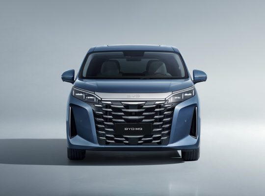 BYD M9