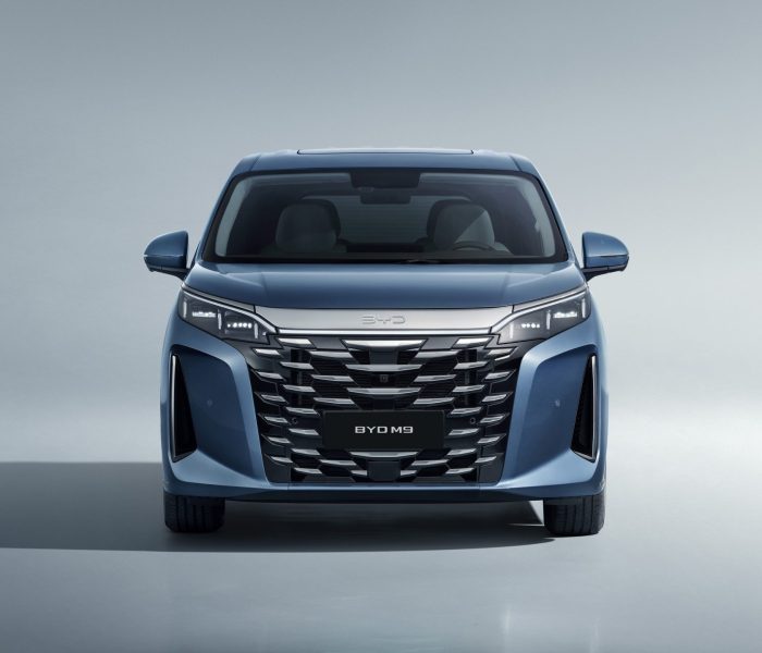 BYD M9