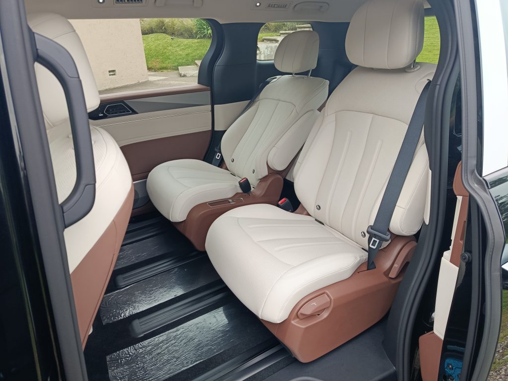 BYD M9