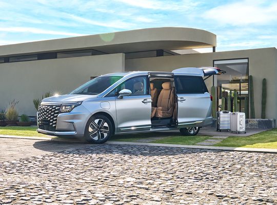 JAC 6 PHEV y JAC Traveler PHEV