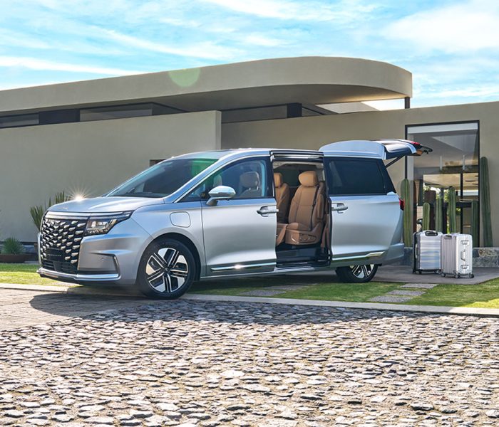 JAC 6 PHEV y JAC Traveler PHEV