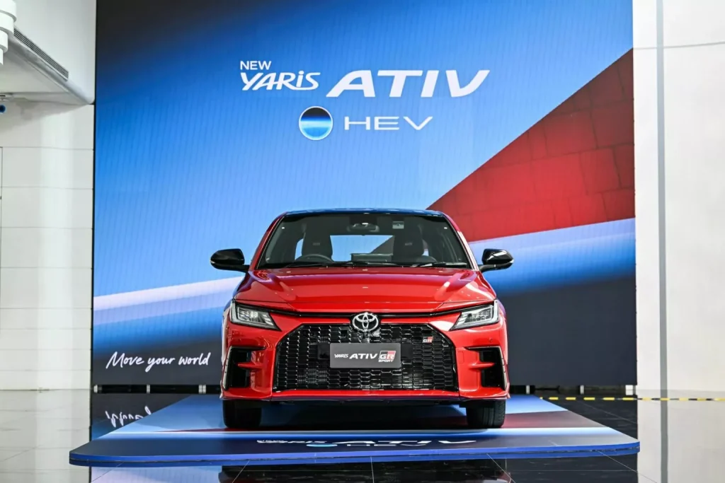 Toyota Yaris Sedán HEV 2026