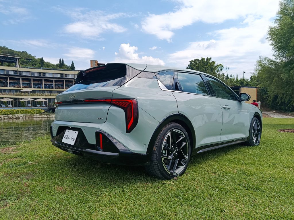 Kia K4 Hatchback