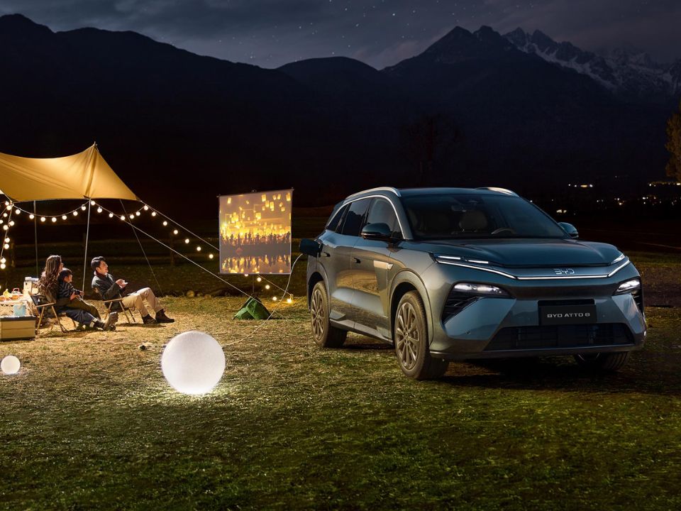 BYD ATTO 8 PHEV 2026