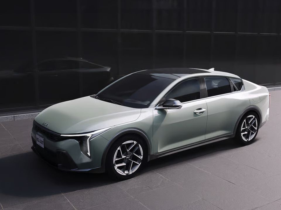 KIA K4 GT-Line Turbo vs Mazda3 Signature 