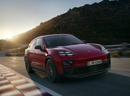 Porsche Macan electric GTS 2025