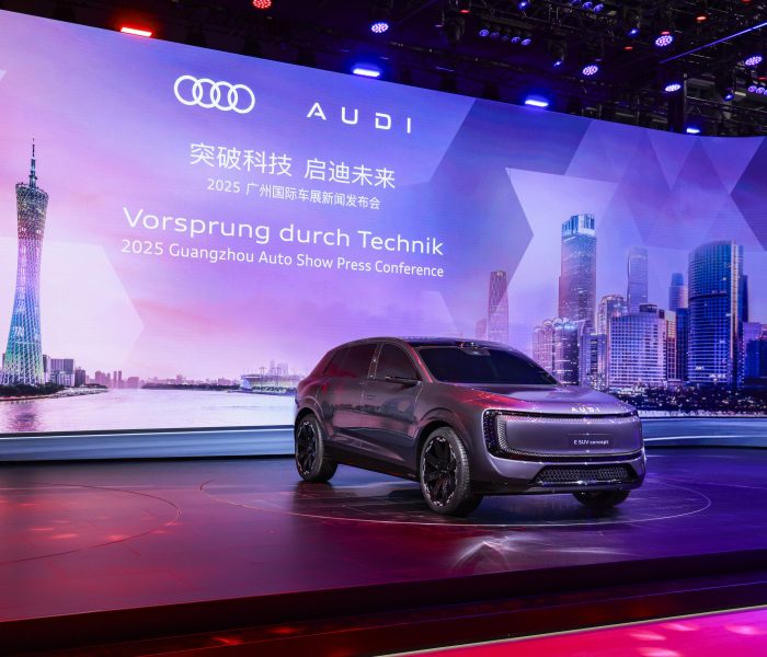 AUDI E SUV Concept y A6L e-tron