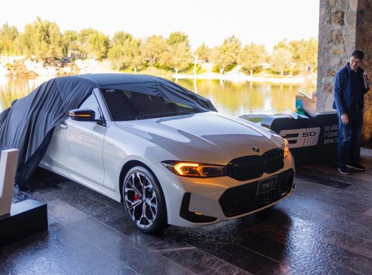 BMW 330e 50 Jahre Edition