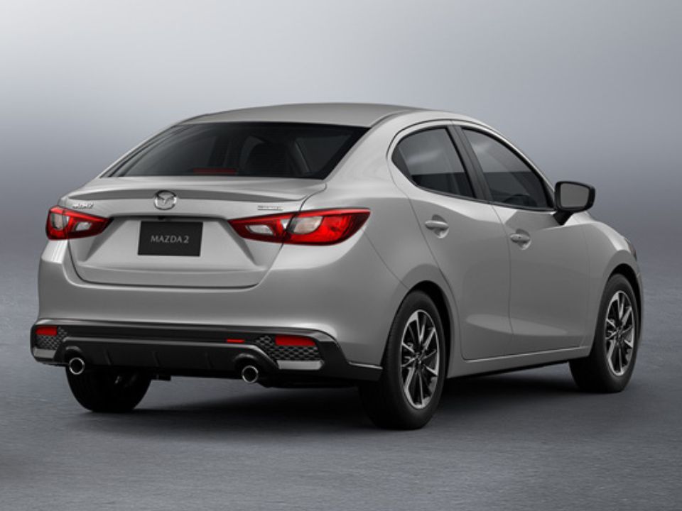 Mazda 2 Sedán