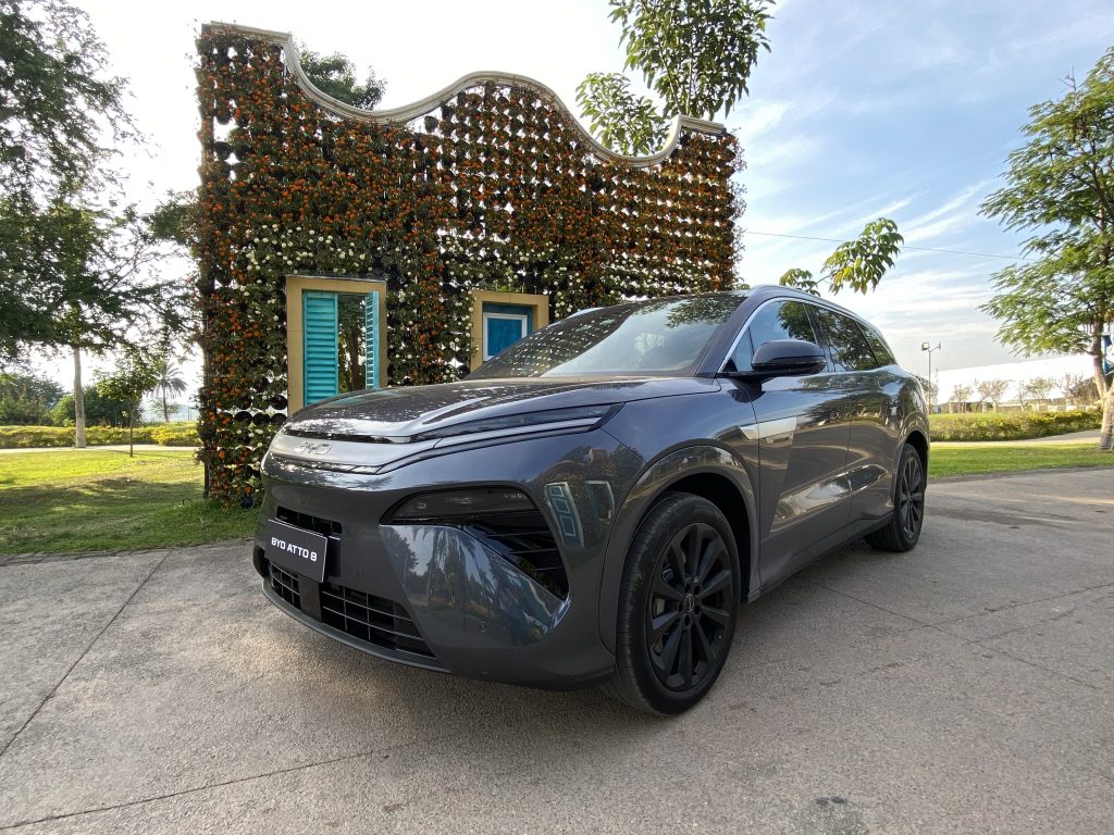 BYD Atto 8