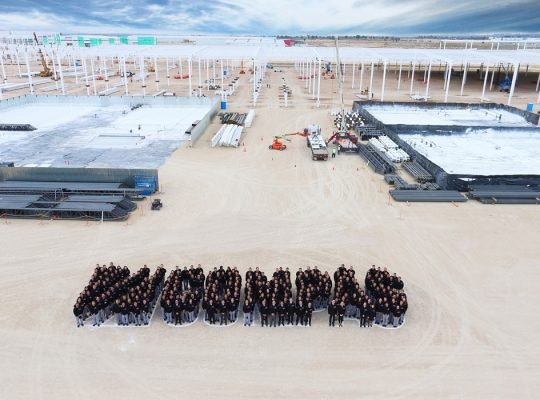 BYD Y GEELY PLANTA 01