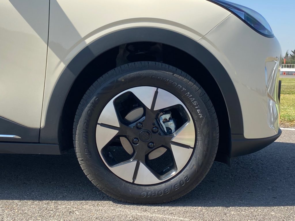 Geely EX2: primer contacto, argumentos de poder 12 Geely EX2 Contacto autoanalitica 020