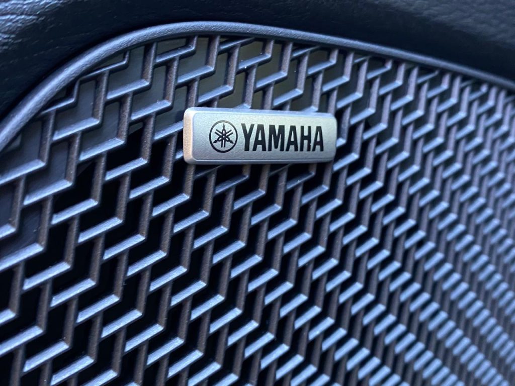 MITSUBISHI OUTLANDER GAS 011