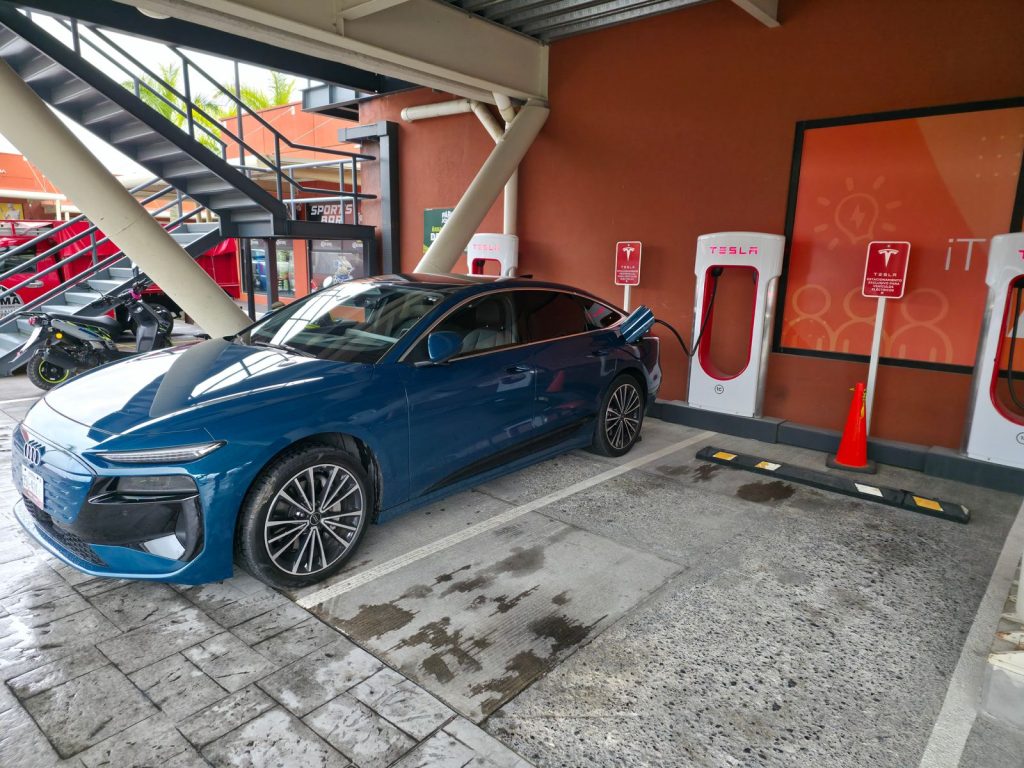 audi y porsche con tesla 04