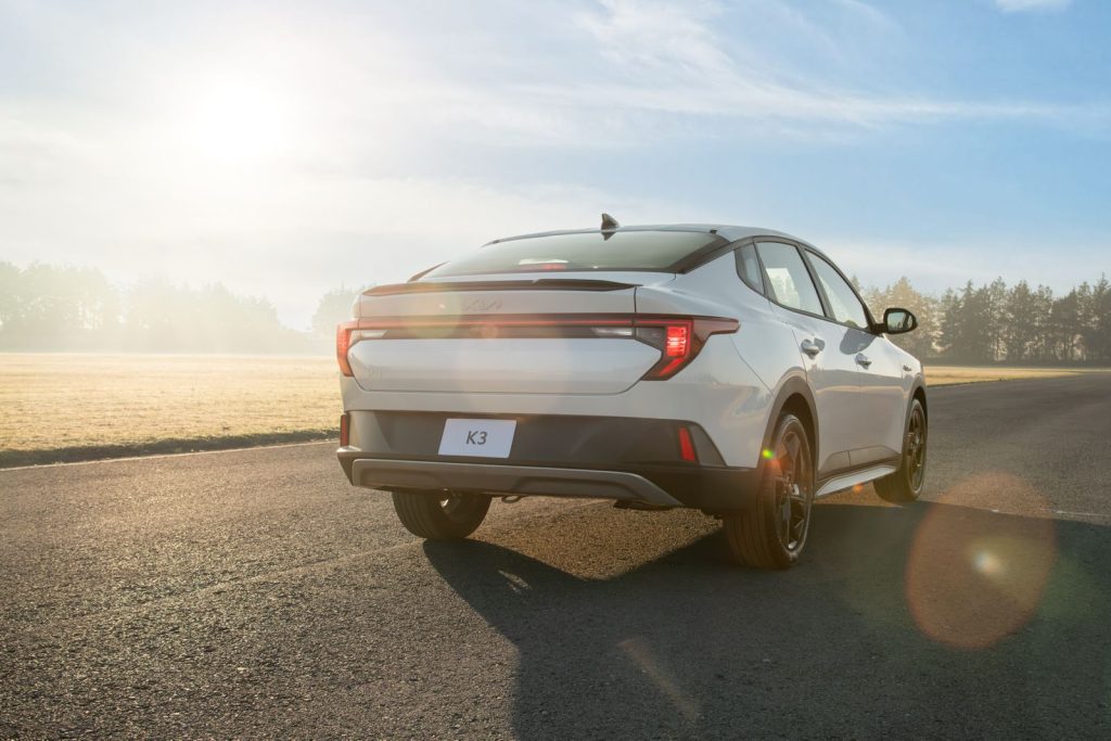 kia K3 fifa edition 04