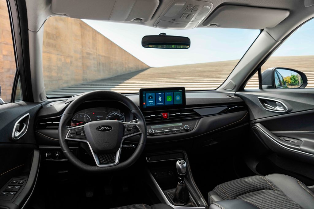 Las 5 SUVs con transmisión manual más baratas en México en 2026 24 JAC 4 Autoanalitica 7