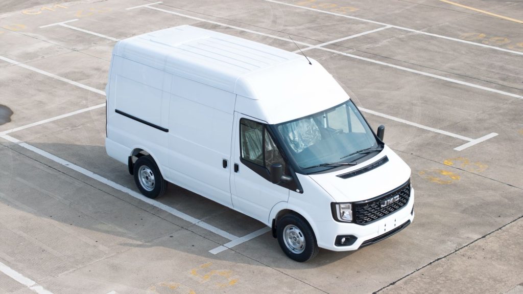 JMC Touring VAN 01