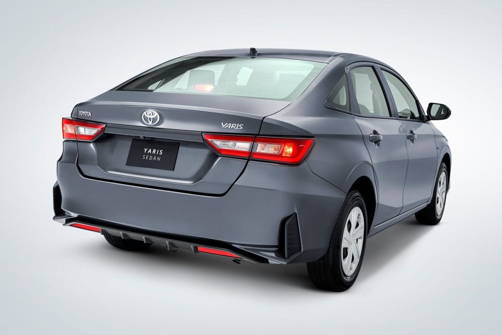 Toyota Yaris Sedan 6