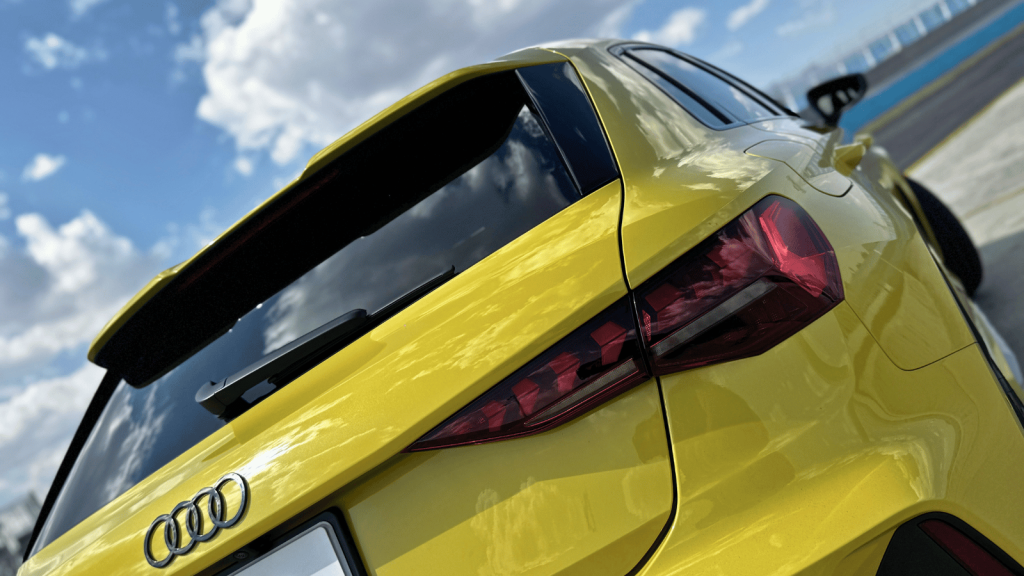 Audi RS3 Sportback, Reto 4 dimensiones: un Gran Turismo 3 AUDI RS3 SB NOTA 1 010