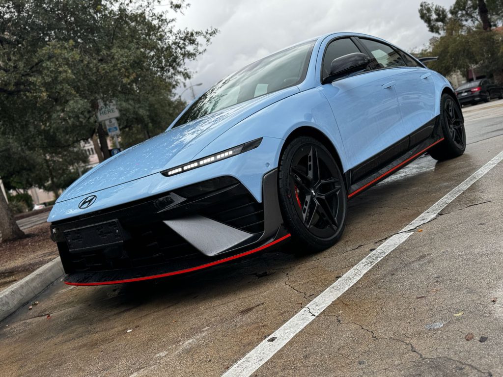 BMW iX3 es el World Car of the Year 2026 14 Hyundai Ioniq 6N performance car 01