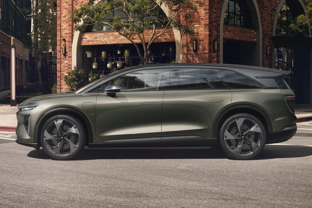 BMW iX3 es el World Car of the Year 2026 8 lucid gravity luxury car 02.jpg