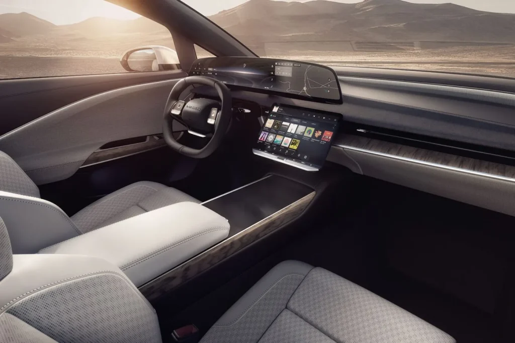 BMW iX3 es el World Car of the Year 2026 9 lucid gravity luxury car 06.jpg