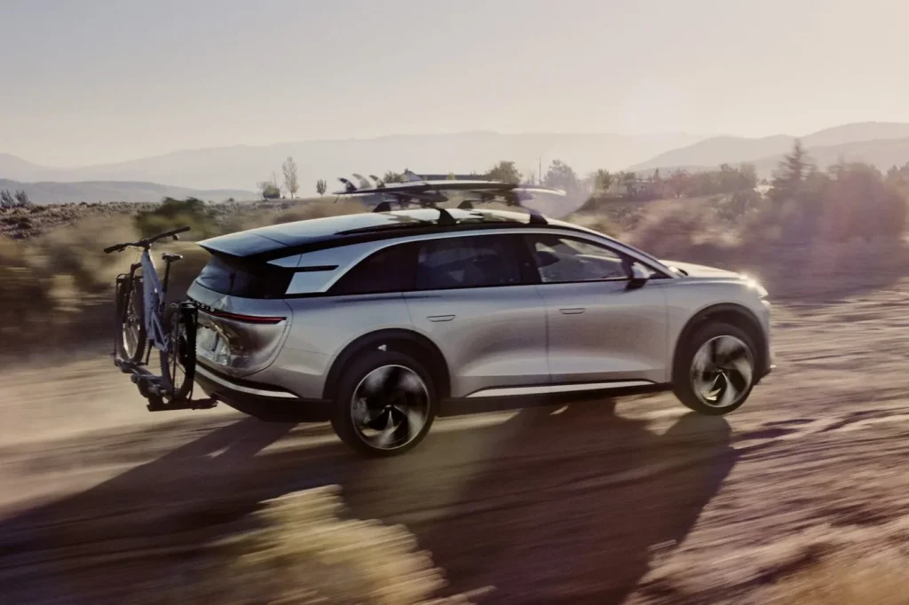 BMW iX3 es el World Car of the Year 2026 12 lucid gravity luxury car 07.jpg