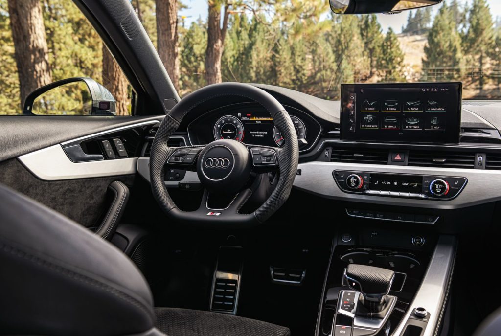 Audi A4 2020 04