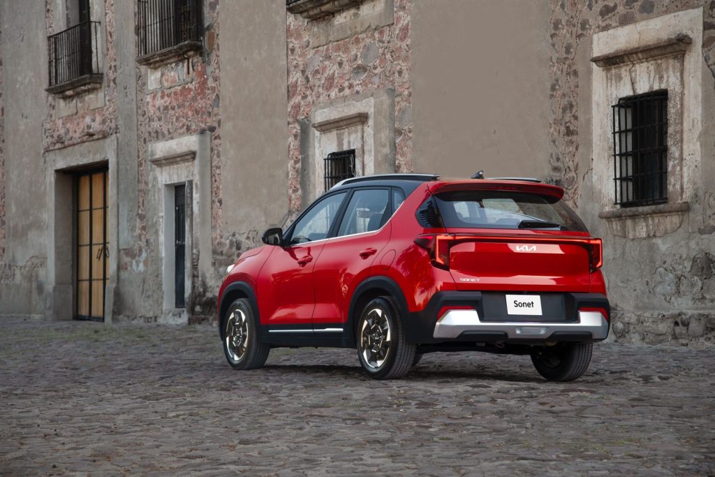 Kia Sonet 2027, actualiza equipamiento y versiones 6 KIA SONET AUTOANALITICA 06