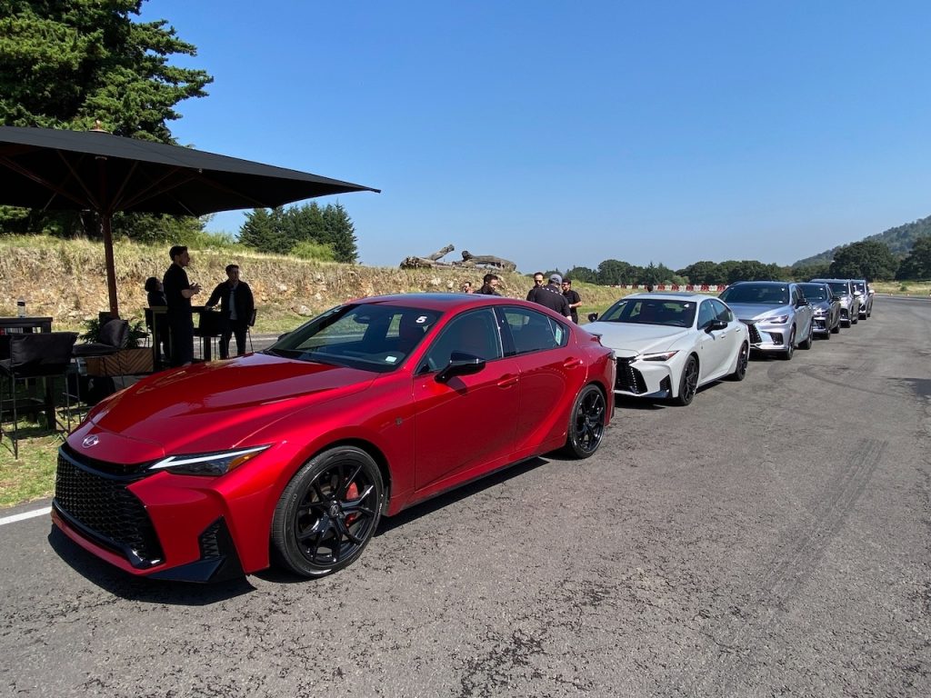 Lexus IS 350 F Sport 2026: de los pocos puristas que quedan 2 Lexus ES350 autoanalitica 01