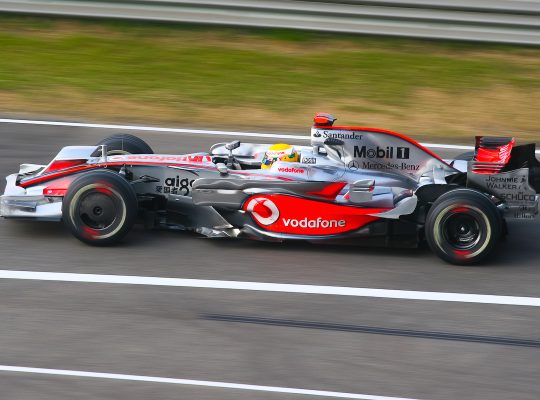 MCLAREN MP4 23